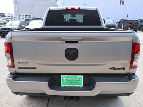 Used 2024 RAM 2500 Big Horn w/ Night Edition AWD/4WD image 4