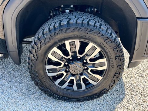 Used 2024 GMC Sierra 2500 Denali Ultimate image 10