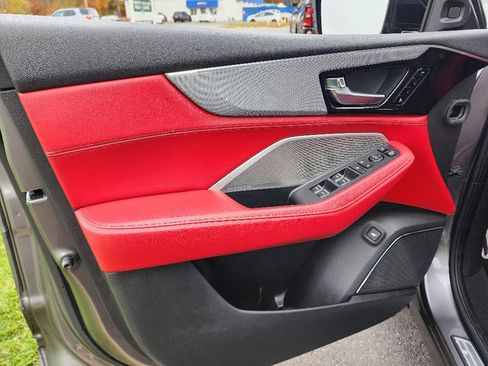 Used 2022 Acura MDX A-Spec image 32