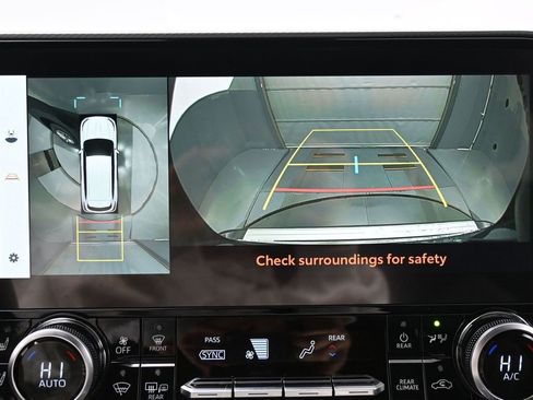 Used 2023 Toyota Highlander Platinum image 22