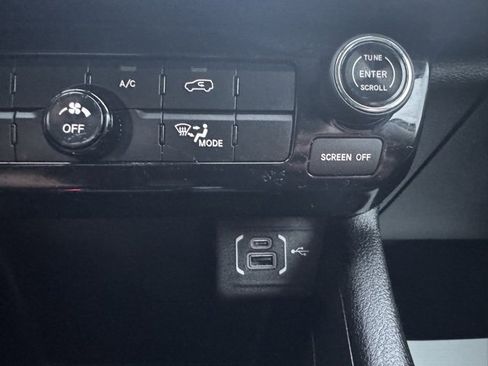 Certified 2022 Jeep Compass Latitude image 26