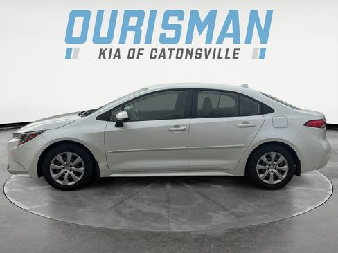 Used 2021 Toyota Corolla LE w/ Carpet Mat Package (TMS) image 3