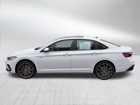 Certified 2025 Volkswagen Jetta GLI Autobahn image 4