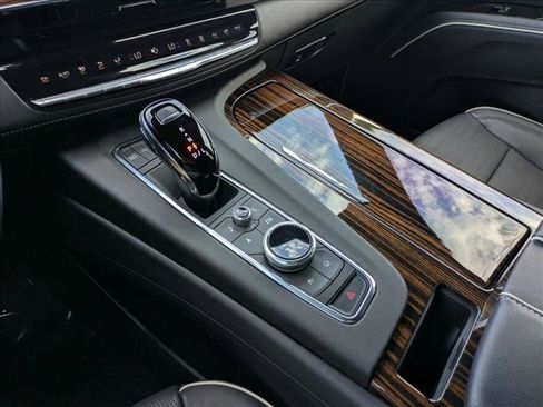 Used 2023 Cadillac Escalade Premium Luxury AWD/4WD image 12