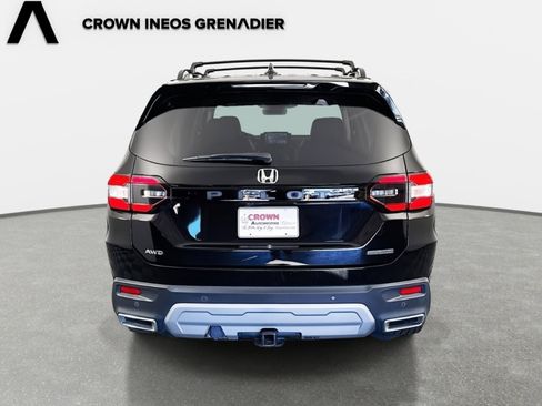 Used 2023 Honda Pilot Touring image 7