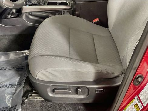 Used 2020 Toyota Tacoma SR5 AWD/4WD image 20