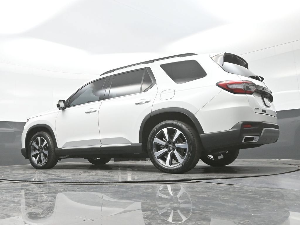 Used 2023 Honda Pilot Elite image 35