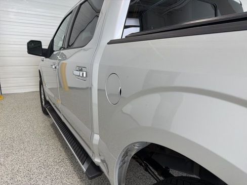 Used 2017 Ford F150 XLT w/ Equipment Group 302A Luxury AWD/4WD image 32