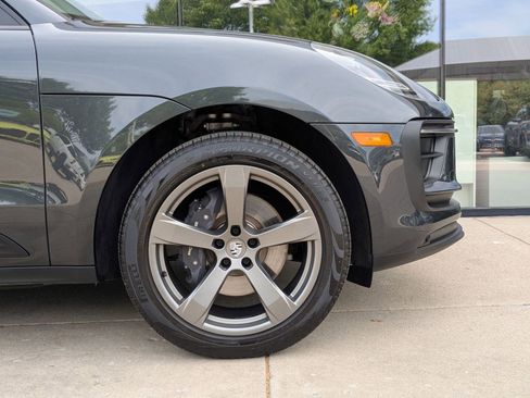 Certified 2026 Porsche Macan AWD/4WD image 11
