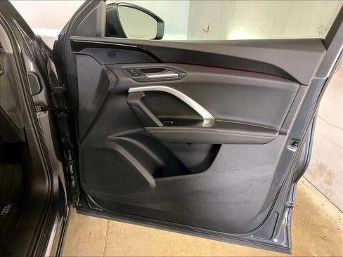 Used 2025 Audi Q5 Premium w/ Convenience Package image 25