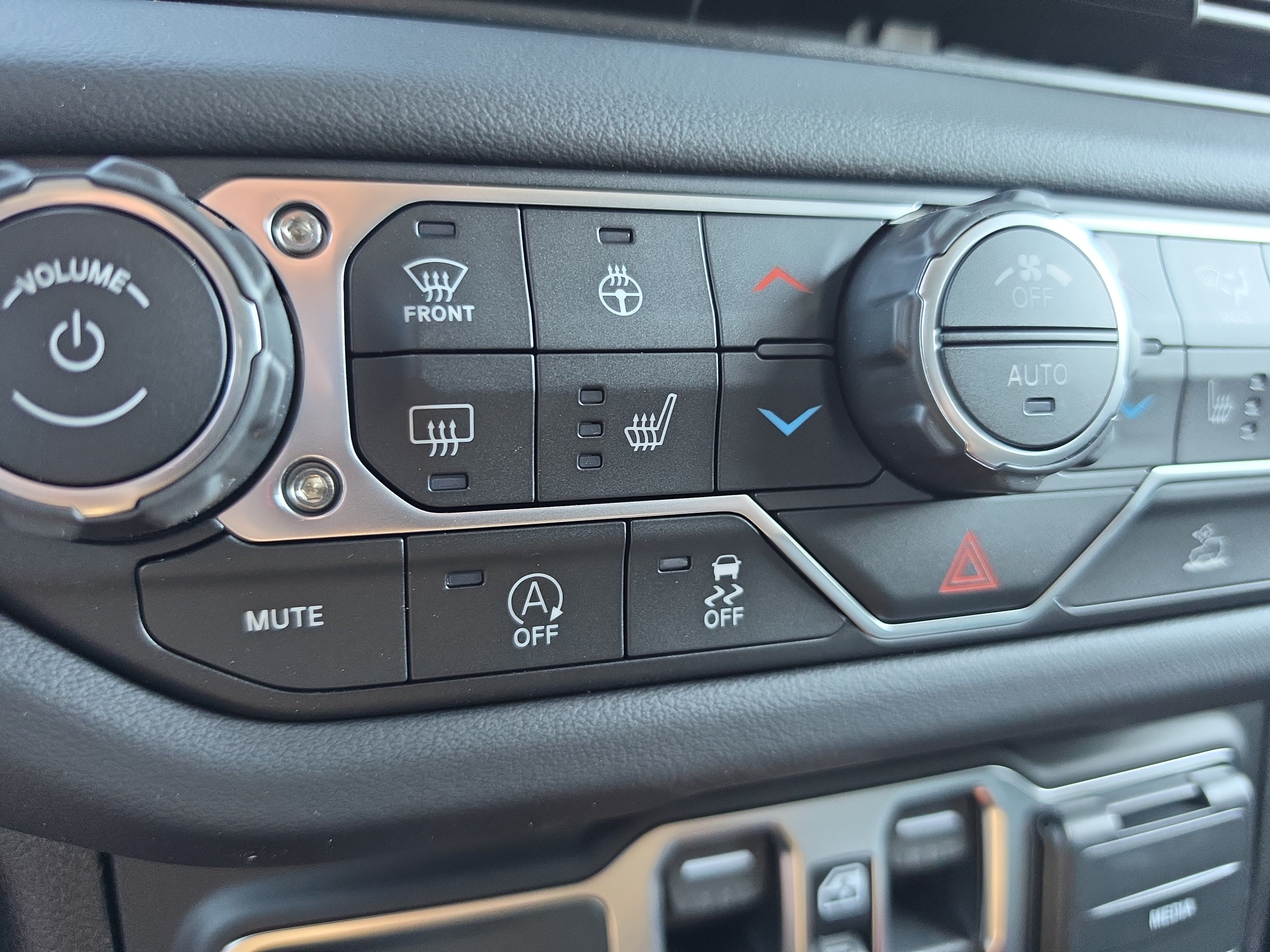 New 2026 Jeep Gladiator Sport AWD/4WD image 29