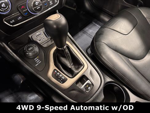 Used 2016 Jeep Cherokee Limited w/ Trailer Tow Group image 11