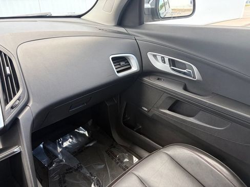 Used 2017 Chevrolet Equinox Premier w/ Enhanced Convenience Package AWD/4WD image 42