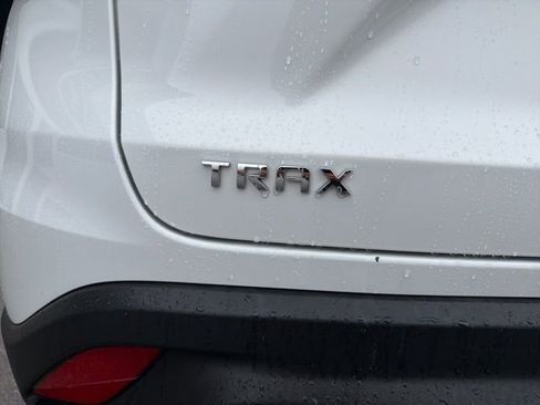 Certified 2025 Chevrolet Trax LT image 10