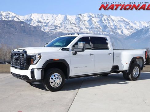 Used 2025 GMC Sierra 3500 Denali Ultimate image 1