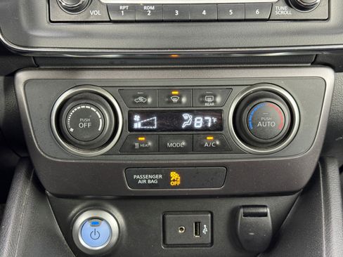 Used 2019 Nissan Leaf S w/ S Charge Package image 25