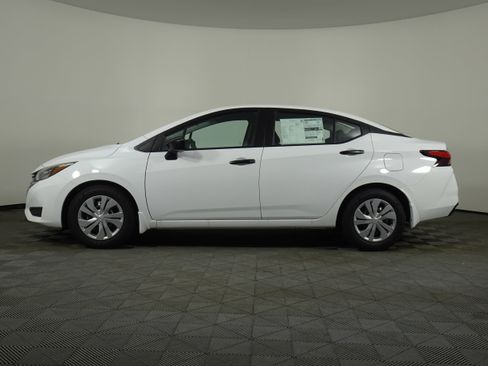 New 2025 Nissan Versa S w/ Trunk Package image 15