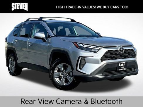Used 2024 Toyota RAV4 XLE AWD/4WD image 1