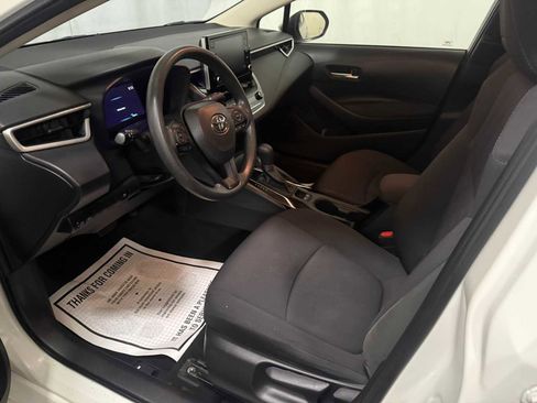 Used 2020 Toyota Corolla LE image 19