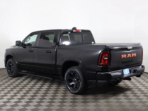 Used 2025 RAM 1500 Big Horn AWD/4WD image 9