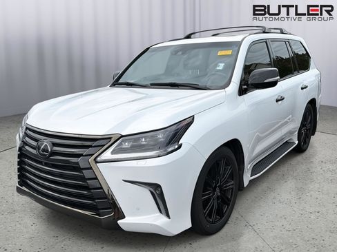 Used 2021 Lexus LX 570 4WD w/ Inspiration Series #2 image 2