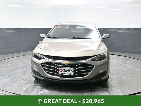 Used 2025 Chevrolet Malibu LT image 8