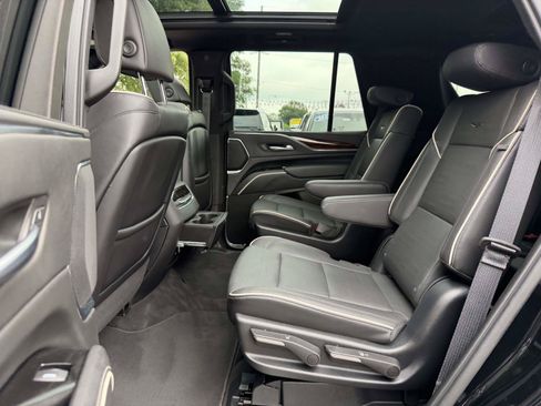 Certified 2023 Cadillac Escalade Premium Luxury AWD/4WD image 14