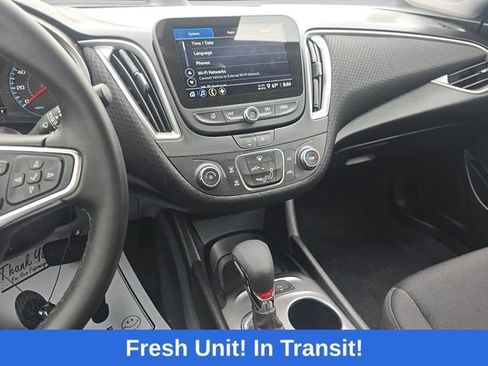 Used 2025 Chevrolet Malibu RS FWD image 9