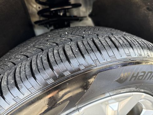 Certified 2023 Honda HR-V LX image 12