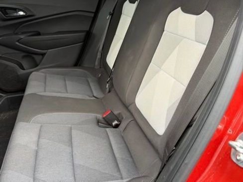 Used 2024 Chevrolet Trax RS w/ Driver Confidence Package FWD image 18