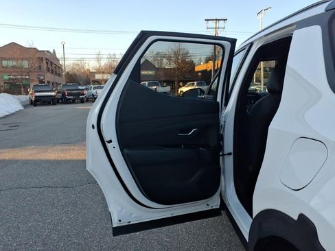 Used 2025 Hyundai Santa Cruz SEL image 11