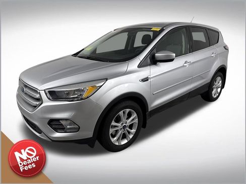 Used 2017 Ford Escape SE FWD image 8