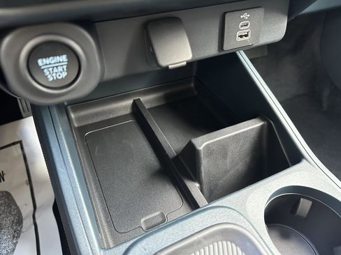 New 2025 Ford Maverick XLT w/ Black Appearance Package image 19