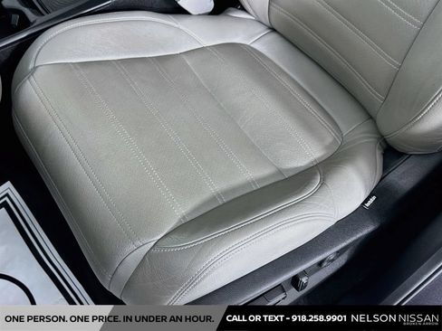 Used 2017 Honda CR-V EX image 18