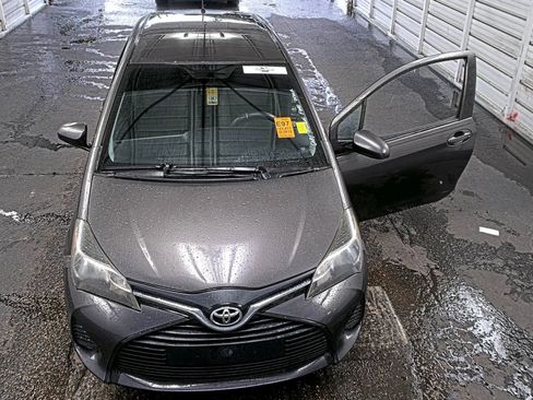 Used 2015 Toyota Yaris L FWD image 3