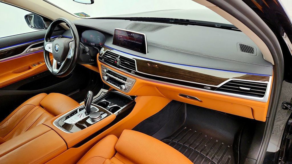 Used 2020 BMW 740i xDrive w/ Cold Weather Package AWD/4WD image 25