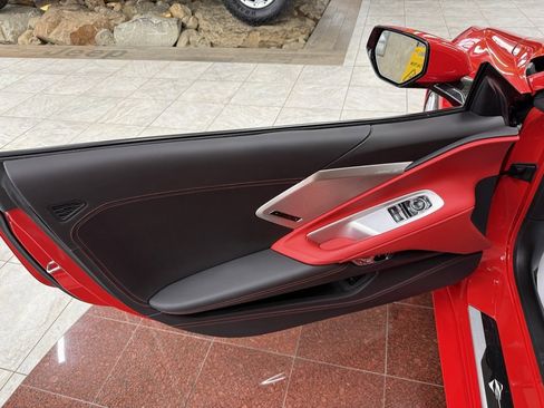 Used 2022 Chevrolet Corvette Stingray Premium Cpe w/ Z51 Performance Package image 11