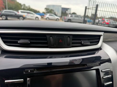 Used 2017 Nissan Murano S w/ Navigation Package image 26