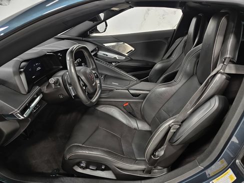 Used 2020 Chevrolet Corvette Stingray Preferred Cpe w/ 2LT Preferred Equipment Group RWD image 19
