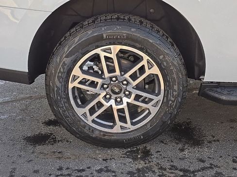 New 2025 Ford Expedition Active image 65