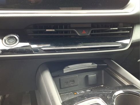 Used 2024 Buick Envision Preferred AWD/4WD image 10