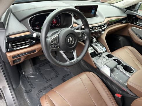 Used 2024 Acura MDX SH-AWD w/ Technology Package image 2