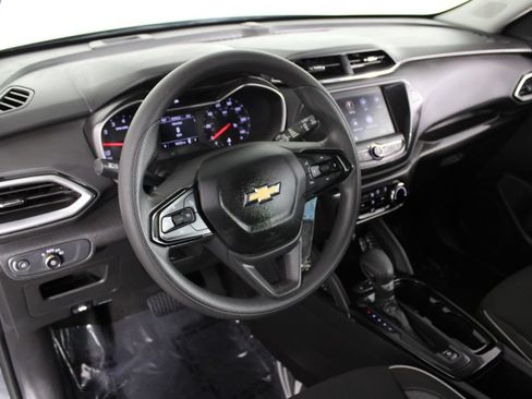 Used 2022 Chevrolet TrailBlazer LS FWD image 17