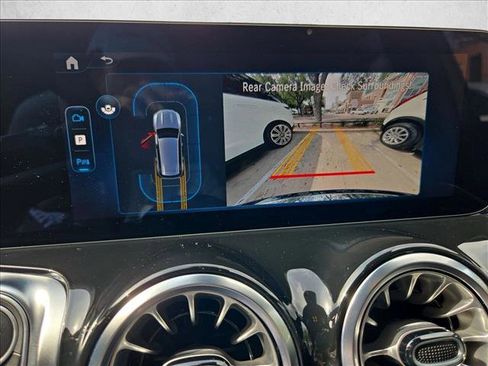 Certified 2025 Mercedes-Benz GLB 250 image 11