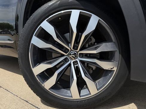 Used 2023 Volkswagen Atlas SEL Premium image 10