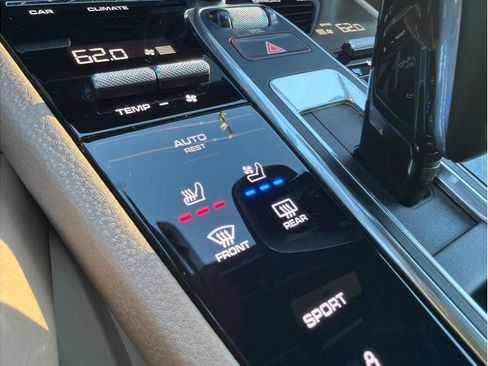 Used 2020 Porsche Cayenne S image 21