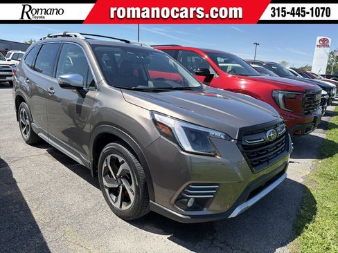 Used 2024 Subaru Forester Touring AWD/4WD image 1
