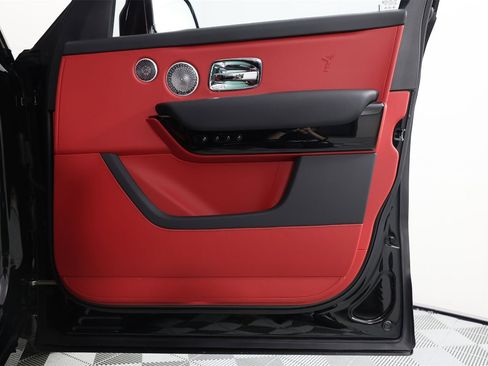 New 2026 Rolls-Royce Cullinan image 23