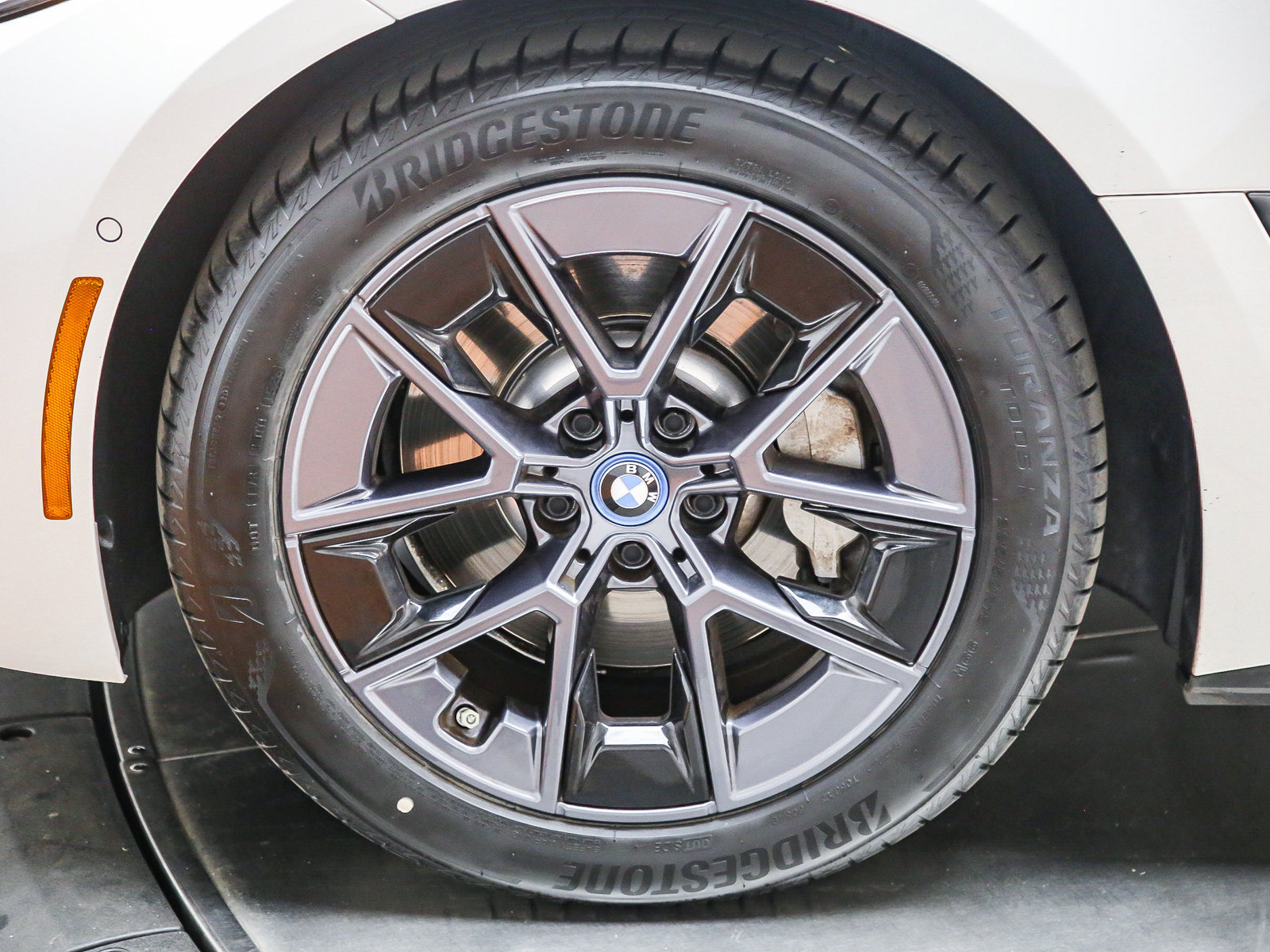 Used 2024 BMW i4 eDrive35 w/ Premium Package RWD image 10