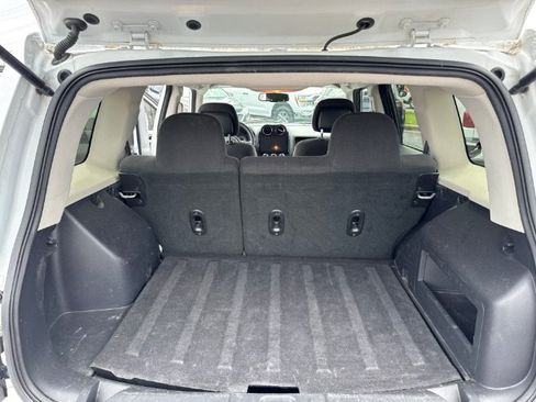 Used 2016 Jeep Patriot Sport w/ Power Value Group FWD image 12